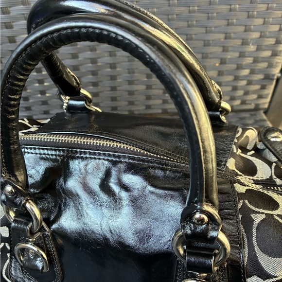 COACH BAG,Coach Black and Gray Signature Satchel - Picture 13 of 15